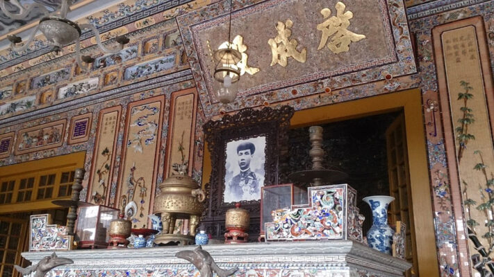 khai dinh king tomb